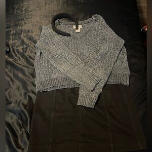 Cropped grey sweater